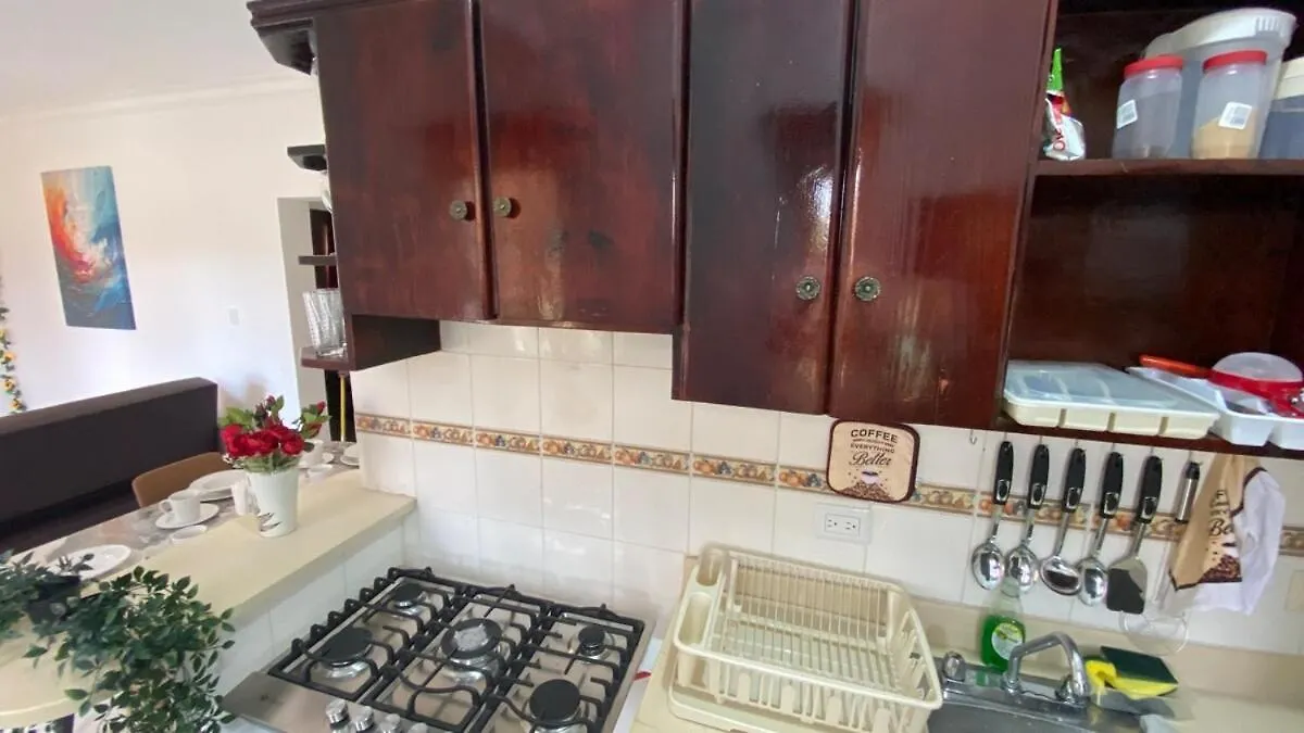 Pool View First Floor 2 Bdrm Condo プンタ・カナ